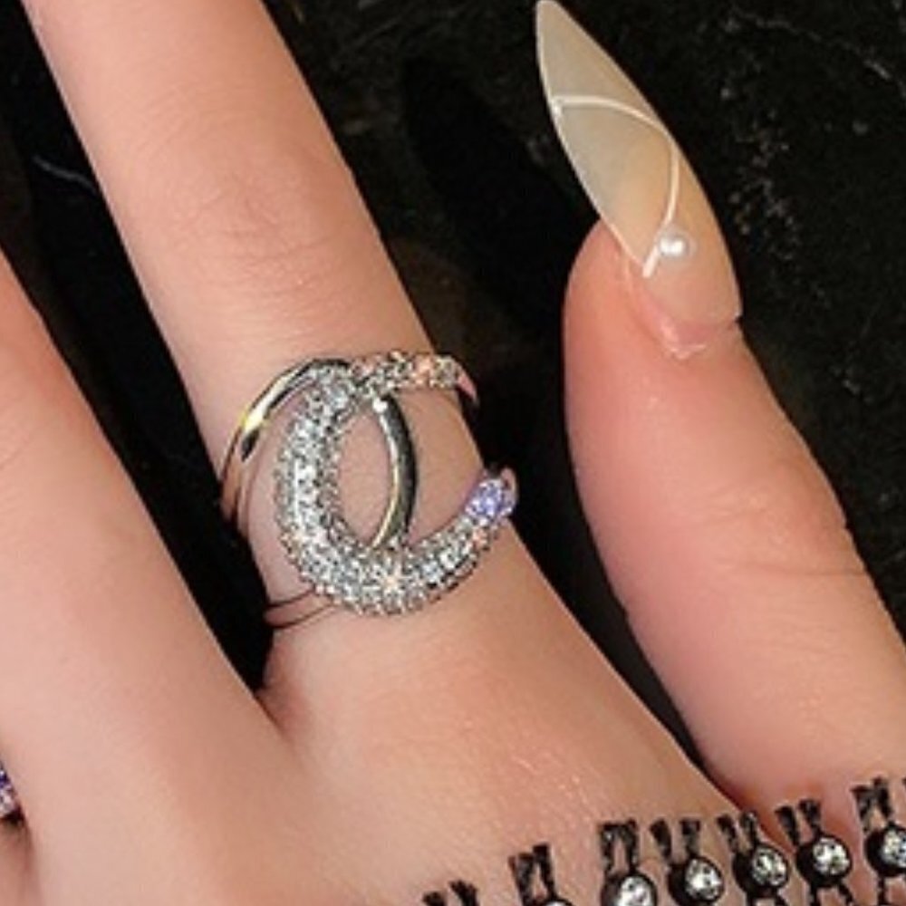 Twist Design Rhinestone Decorative Ring - Picture 2 of 2